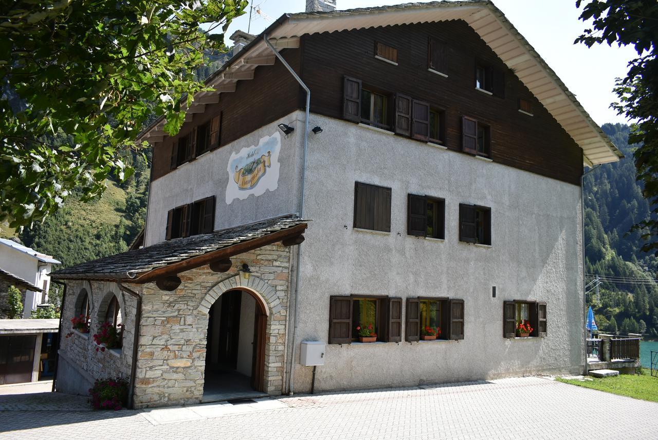 Albergo Mangusta Madesimo Exterior photo